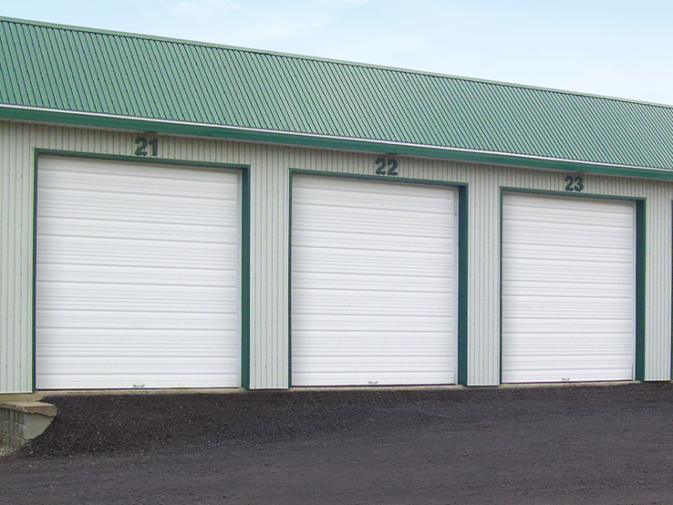 Garaga residential garage door with the Deep Grooves design